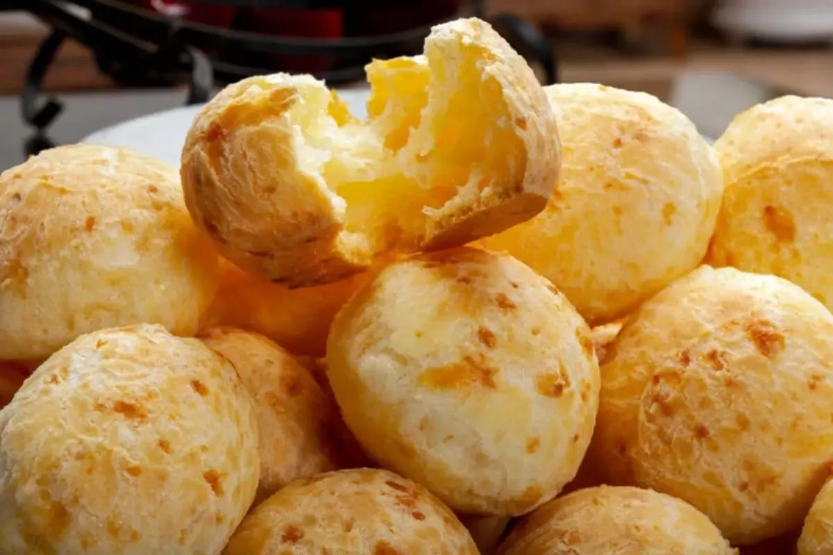 Pão de Queijo Tradicional Mineiro