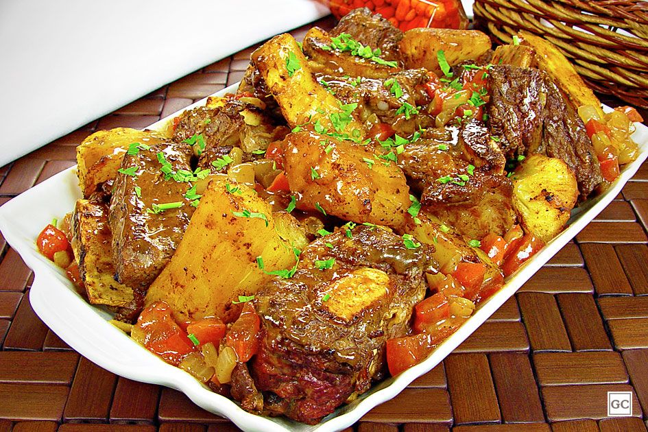 Costelinha com Mandioca