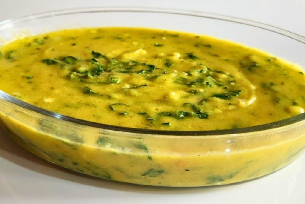 Sopa de Fubá com Couve